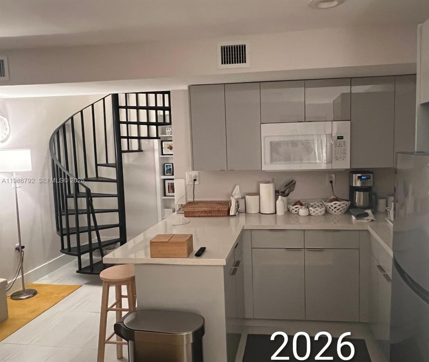 BRICKELL ESTATES - Residential Lease