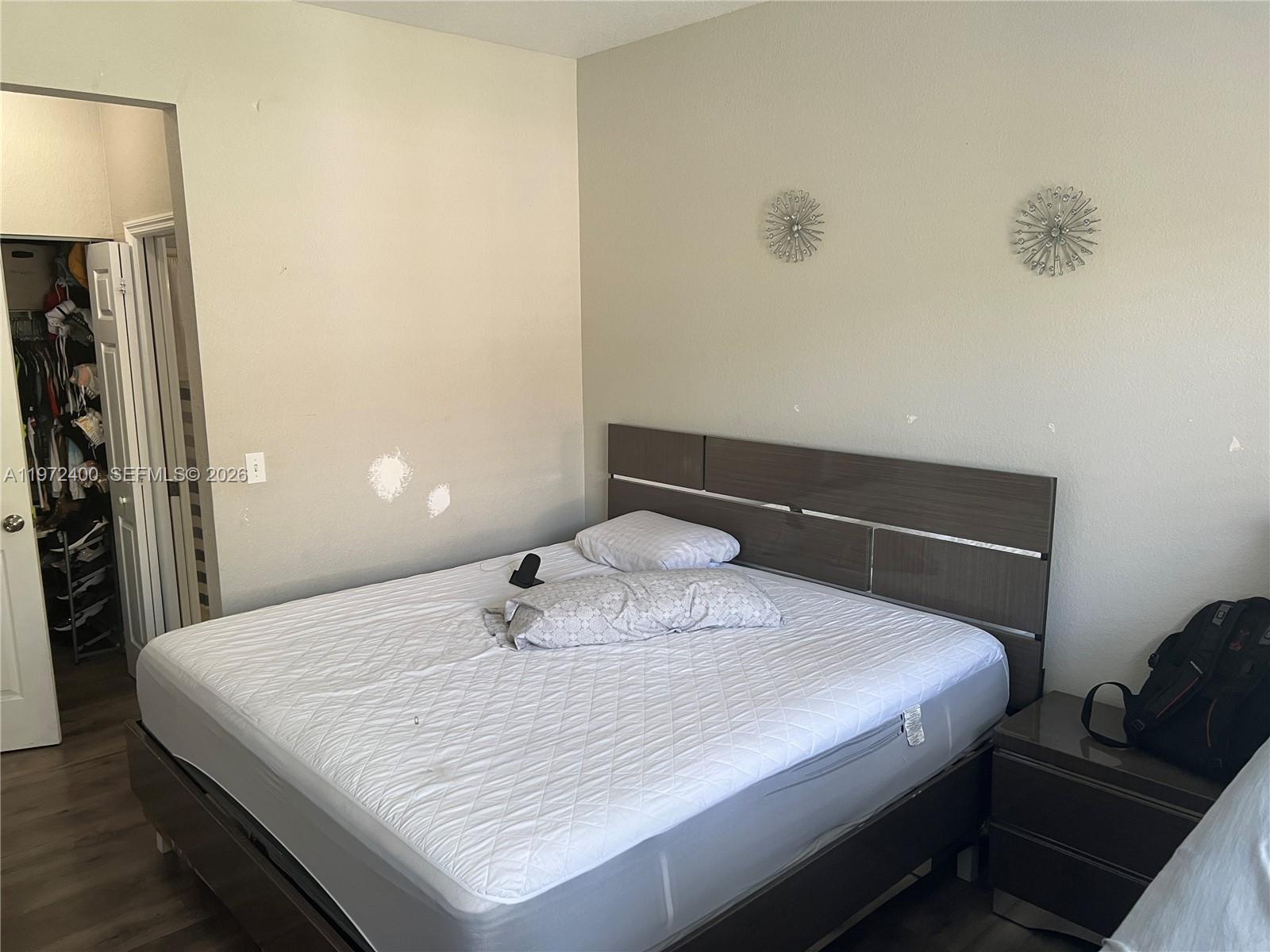 MOWRY VILLAS - Residential