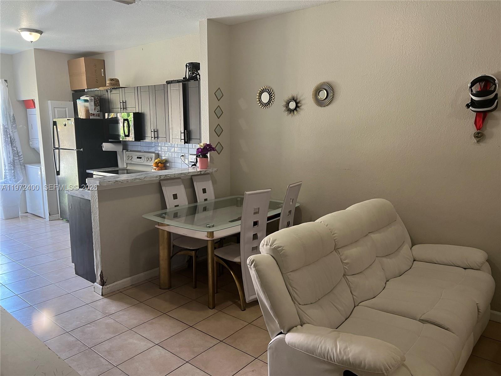 MOWRY VILLAS - Residential