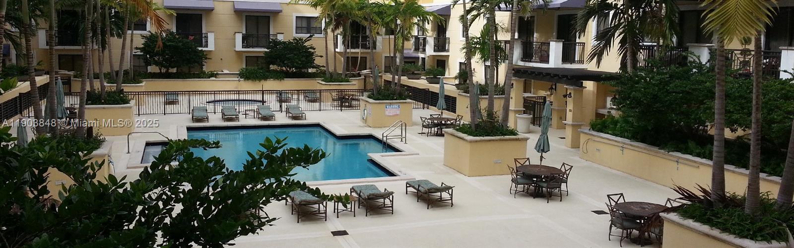 COLONNADE AT DADELAND SE - Residential