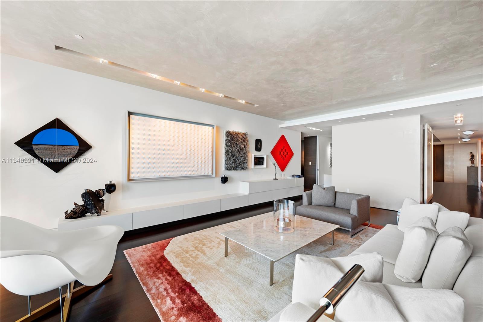 THE RESIDENCES AT THE BAT - Residential