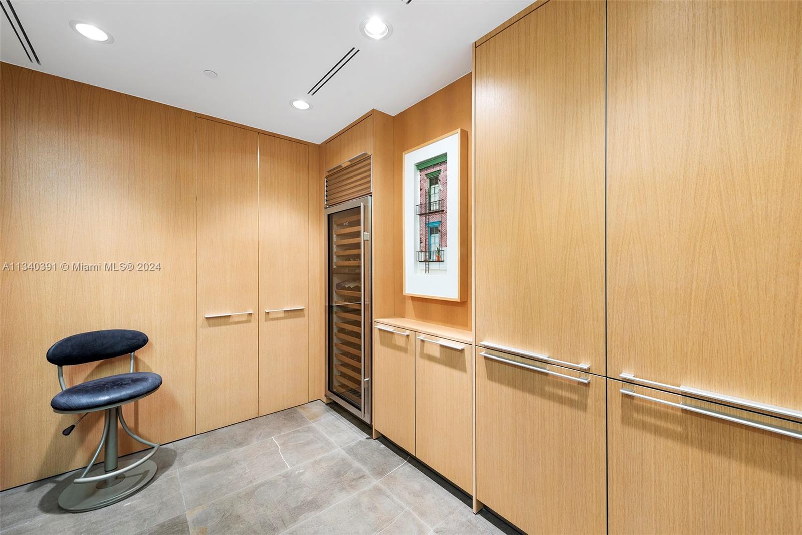 THE RESIDENCES AT THE BAT - Residential