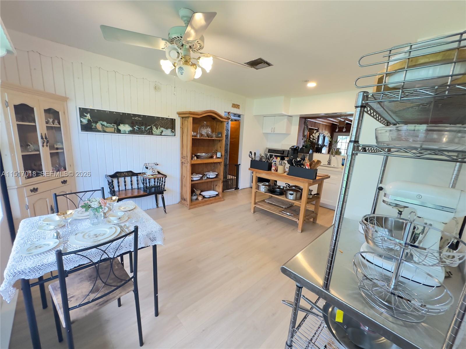 CHAMBERS LAND CO SUB SE1/ - Residential