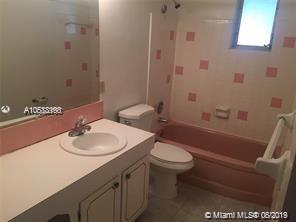 FLORAL PARK VILLAS 2 COND - Residential Lease