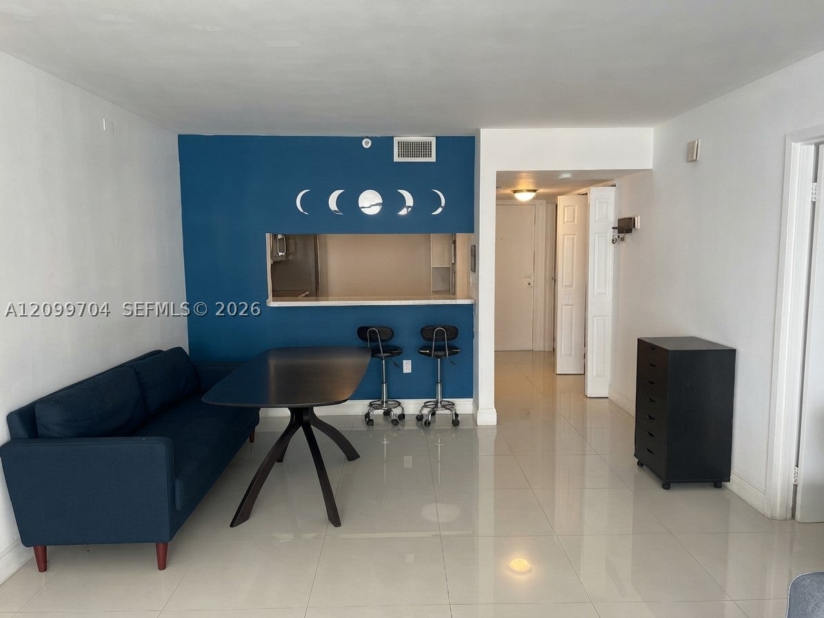 555 NE 15th St 10F