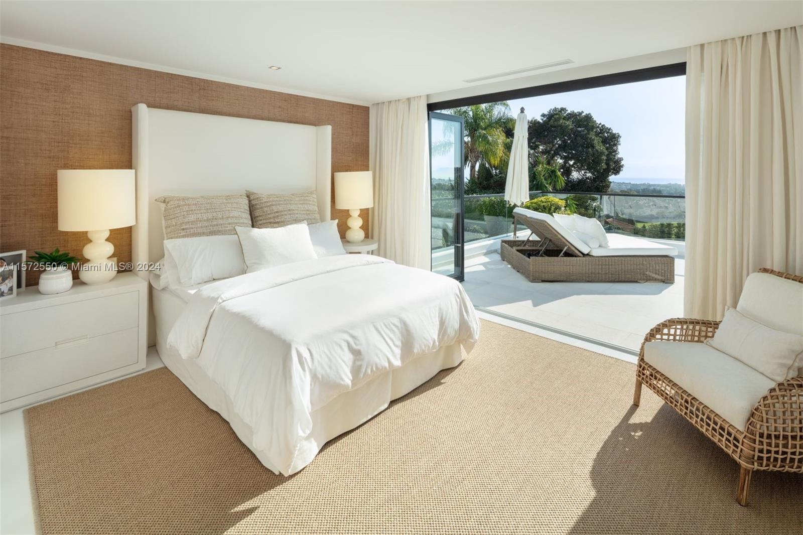 Cerquilla, Nueva Andalucia - Residential