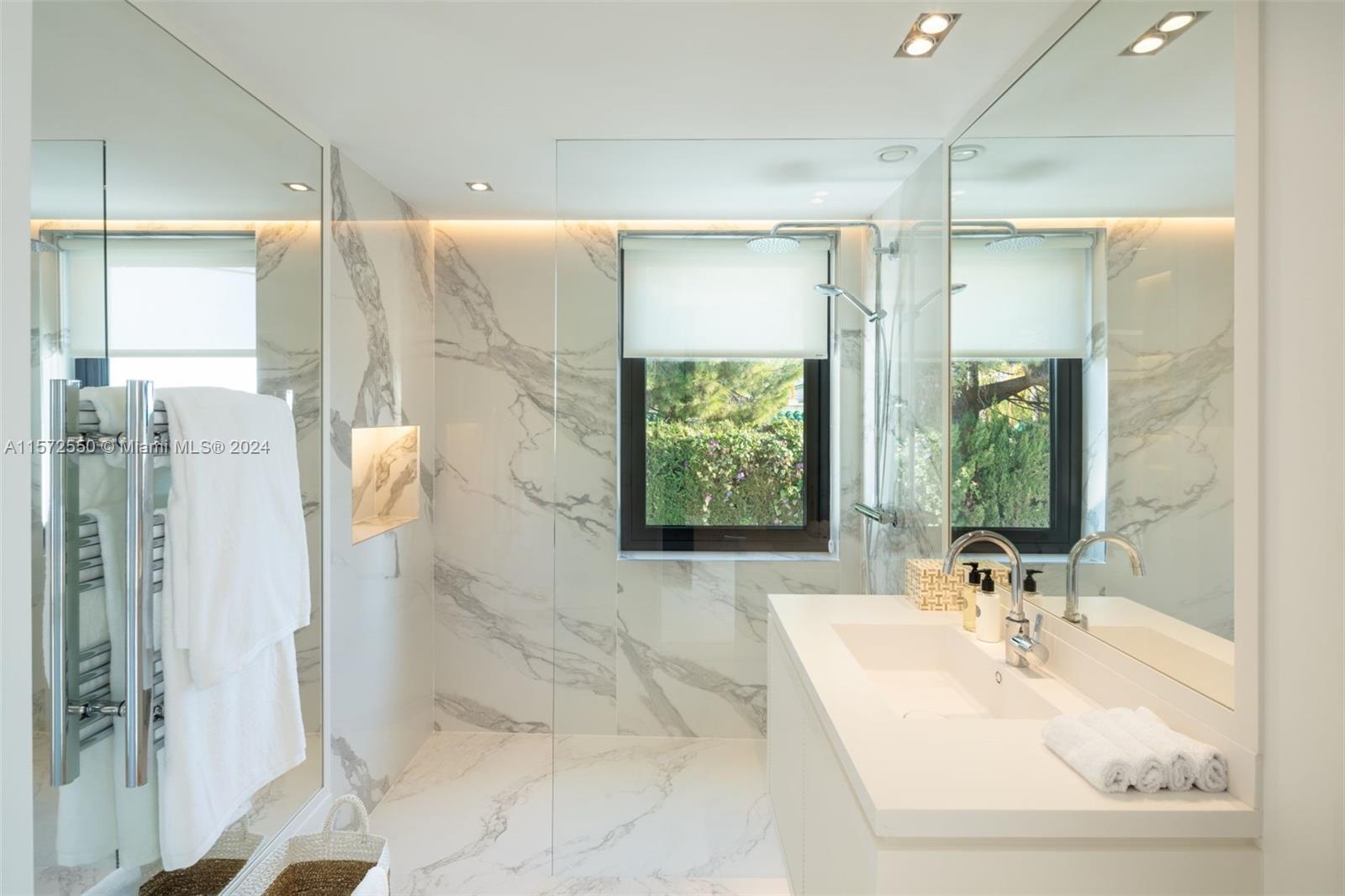 Cerquilla, Nueva Andalucia - Residential