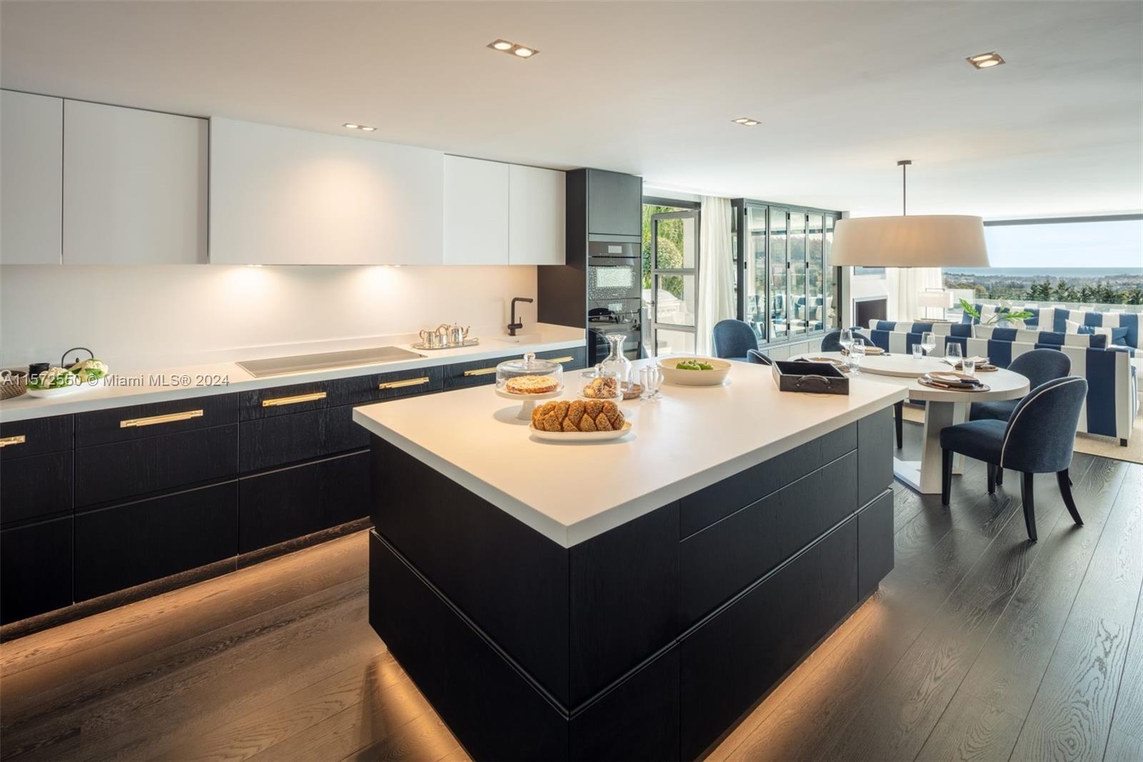 Cerquilla, Nueva Andalucia - Residential