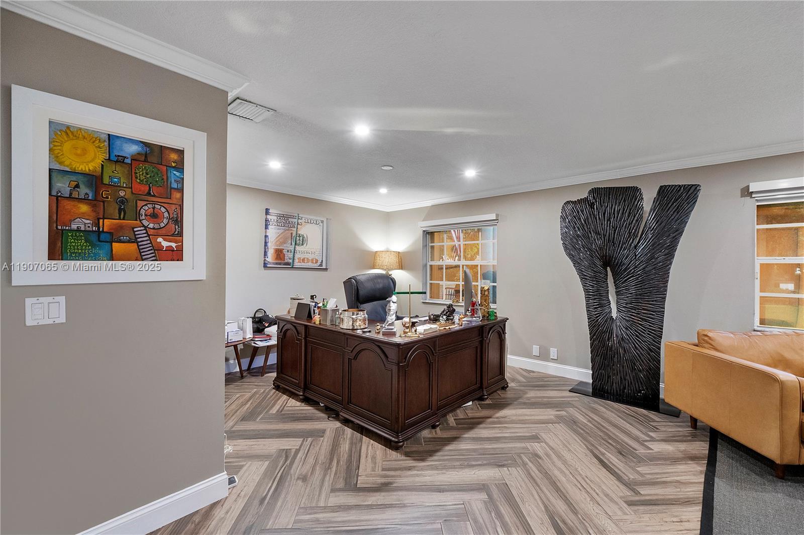 WHISPERING WOODS - Residential