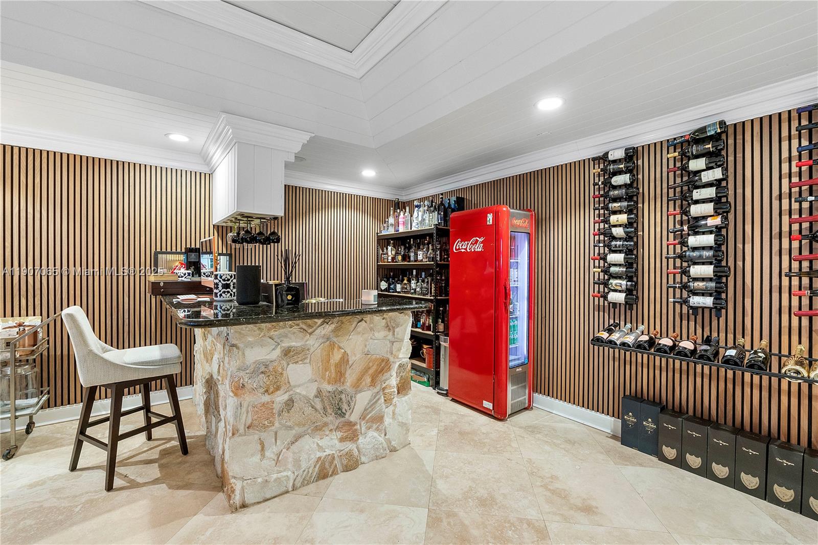 WHISPERING WOODS - Residential