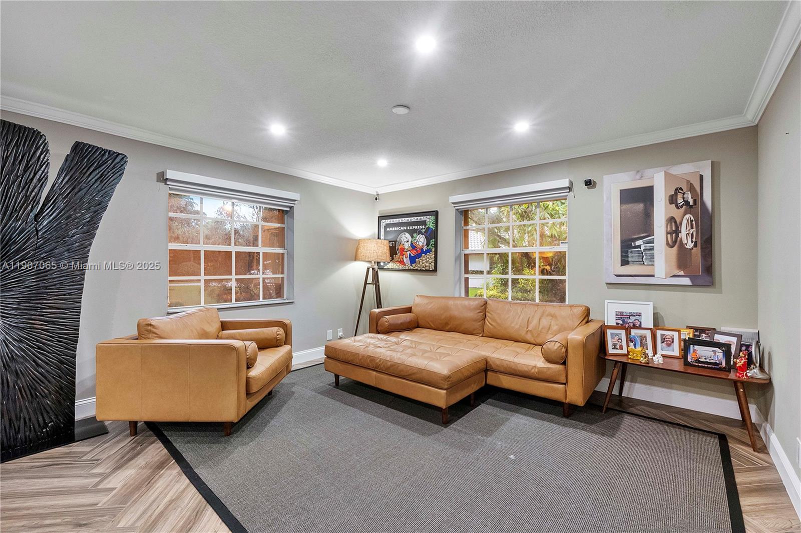 WHISPERING WOODS - Residential