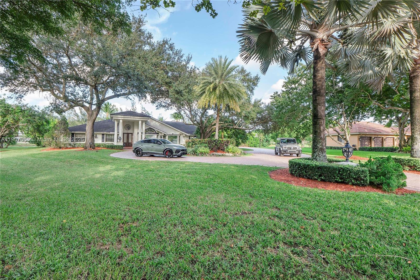 WHISPERING WOODS - Residential