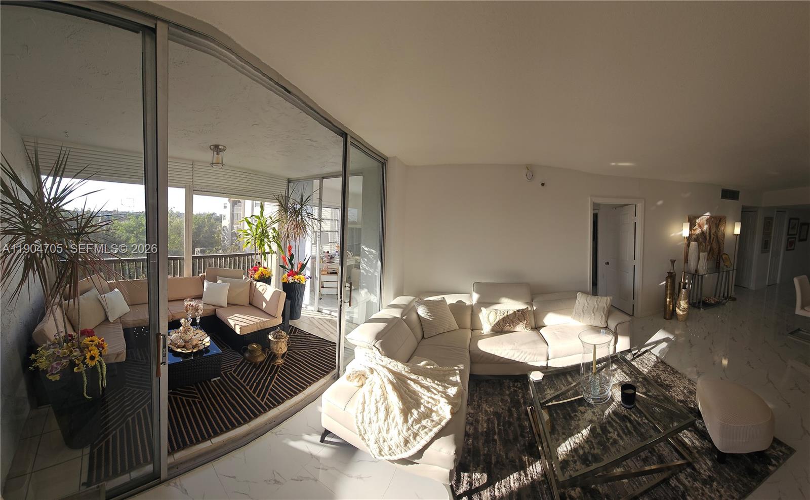 18TH HOLE AT INVERRARY CO - Residential