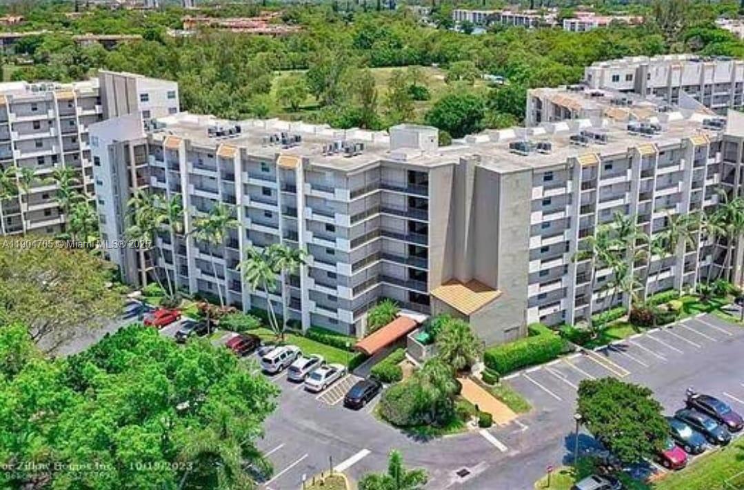 18TH HOLE AT INVERRARY CO - Residential