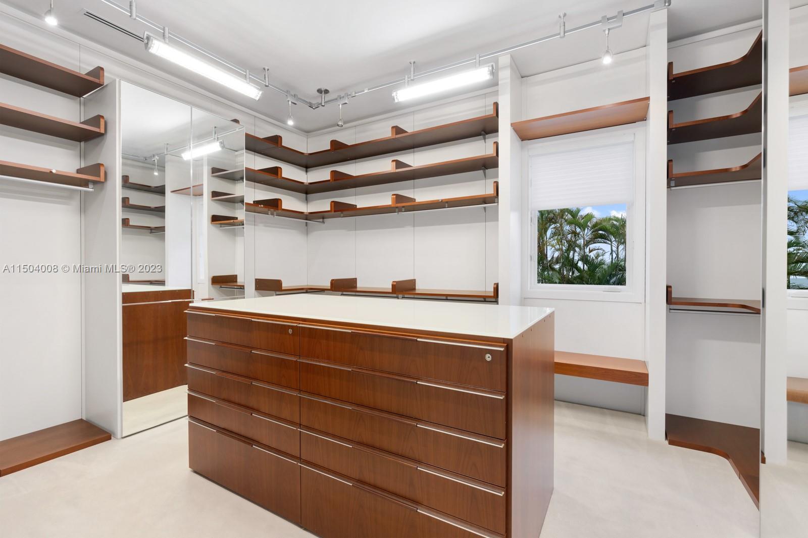 BISCAYNE POINT - Residential