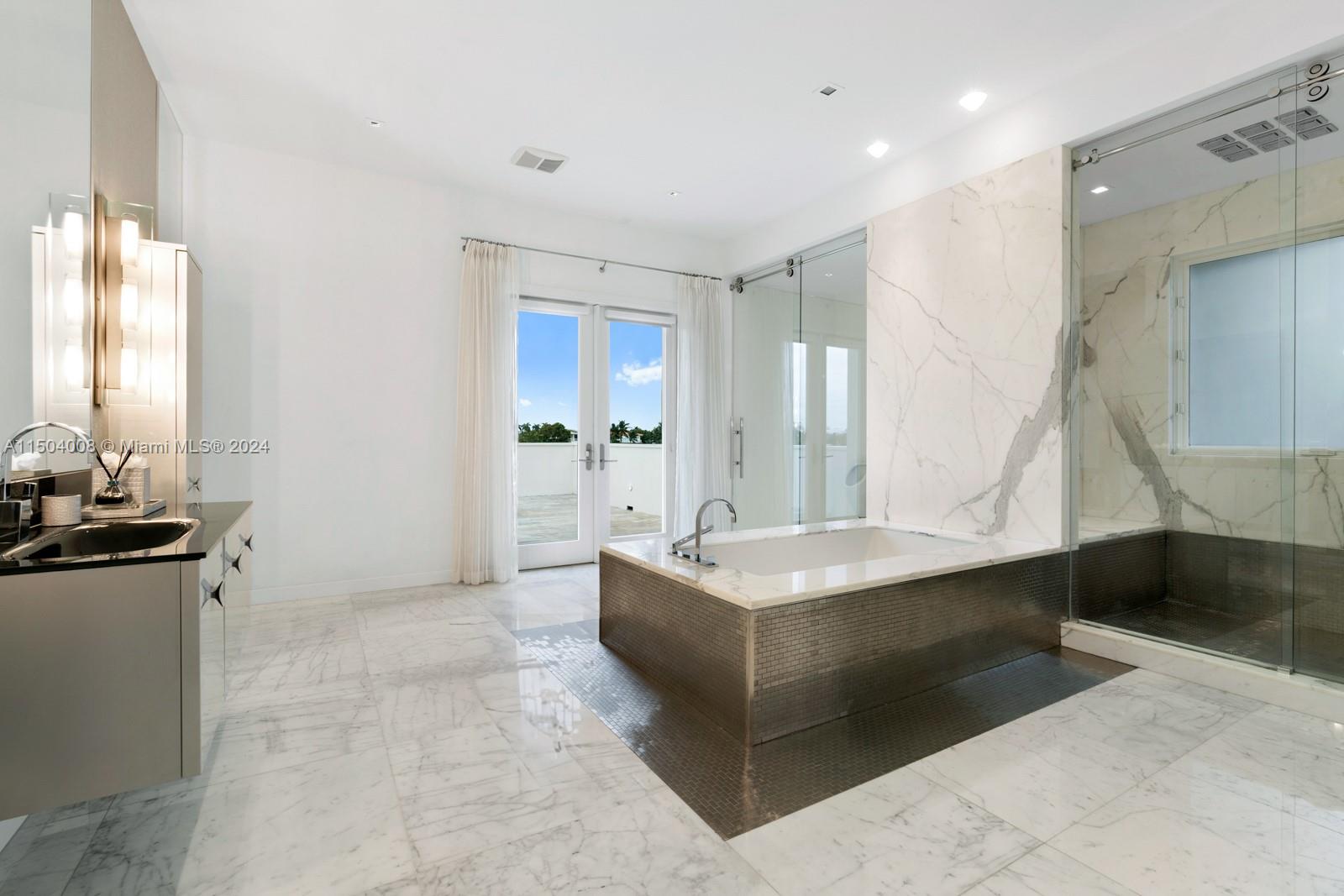 BISCAYNE POINT - Residential