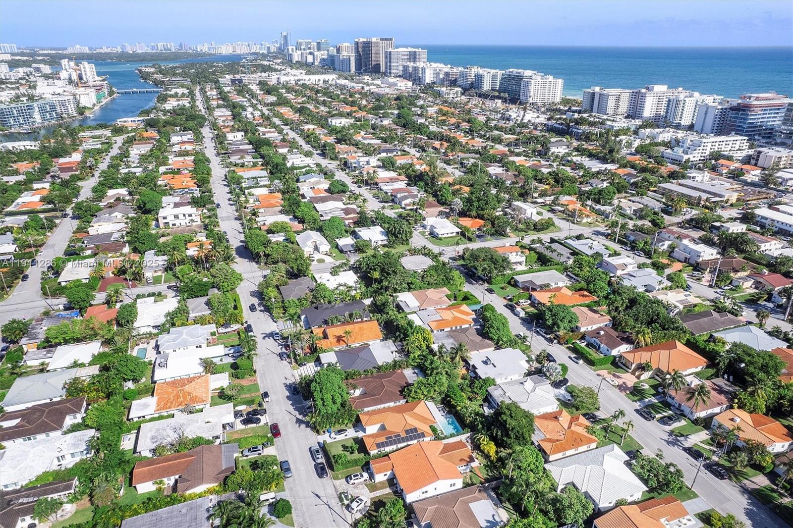 ALTOS DEL MAR NO 4 - Residential