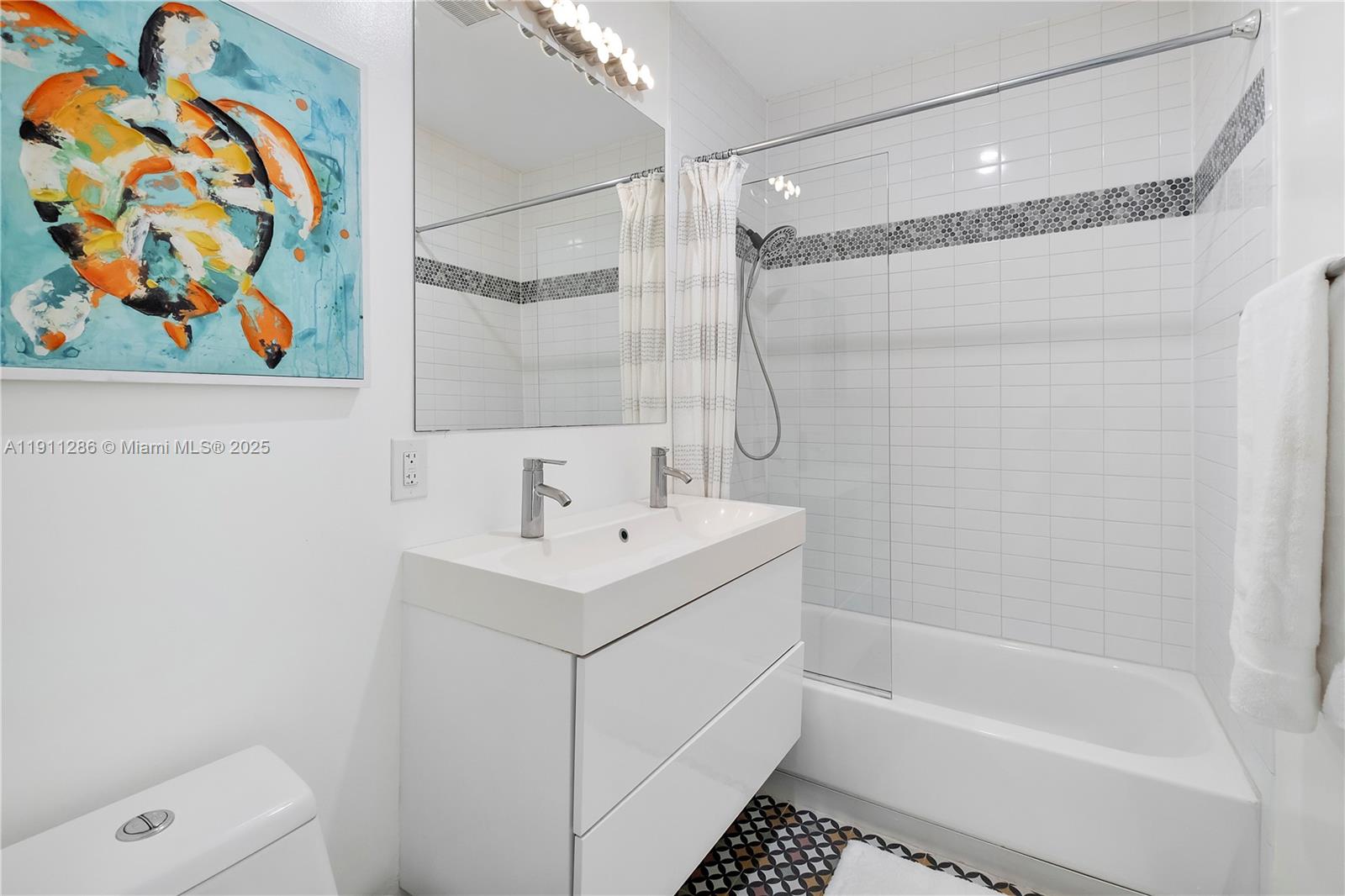 ALTOS DEL MAR NO 4 - Residential