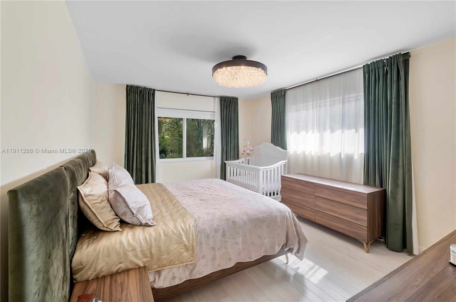 ALTOS DEL MAR NO 4 - Residential