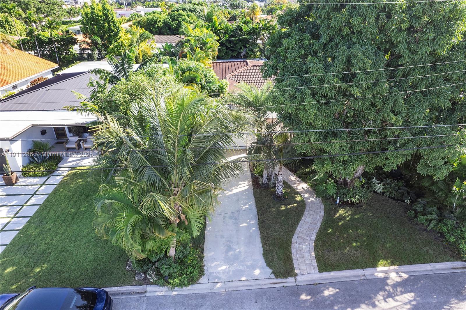 ALTOS DEL MAR NO 4 - Residential