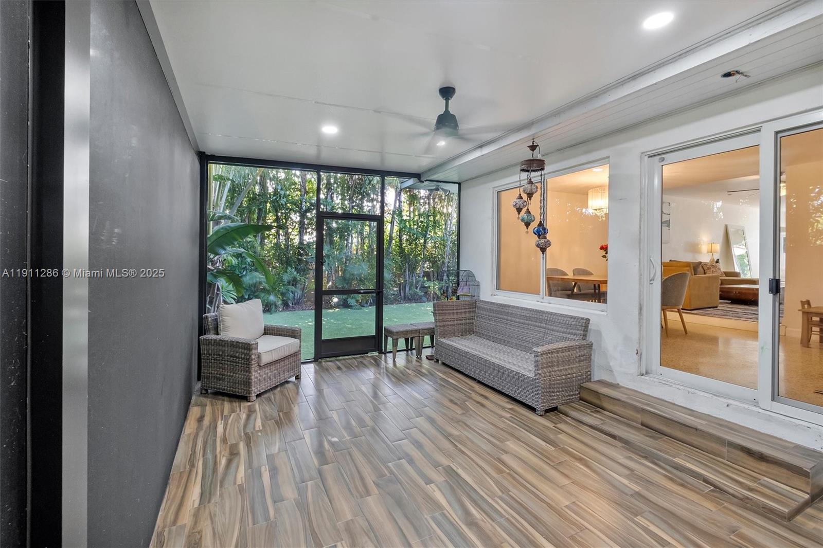 ALTOS DEL MAR NO 4 - Residential