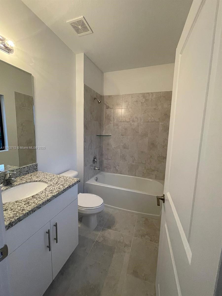 SOUTH KENDALL TOWNHOMES - Residential Lease