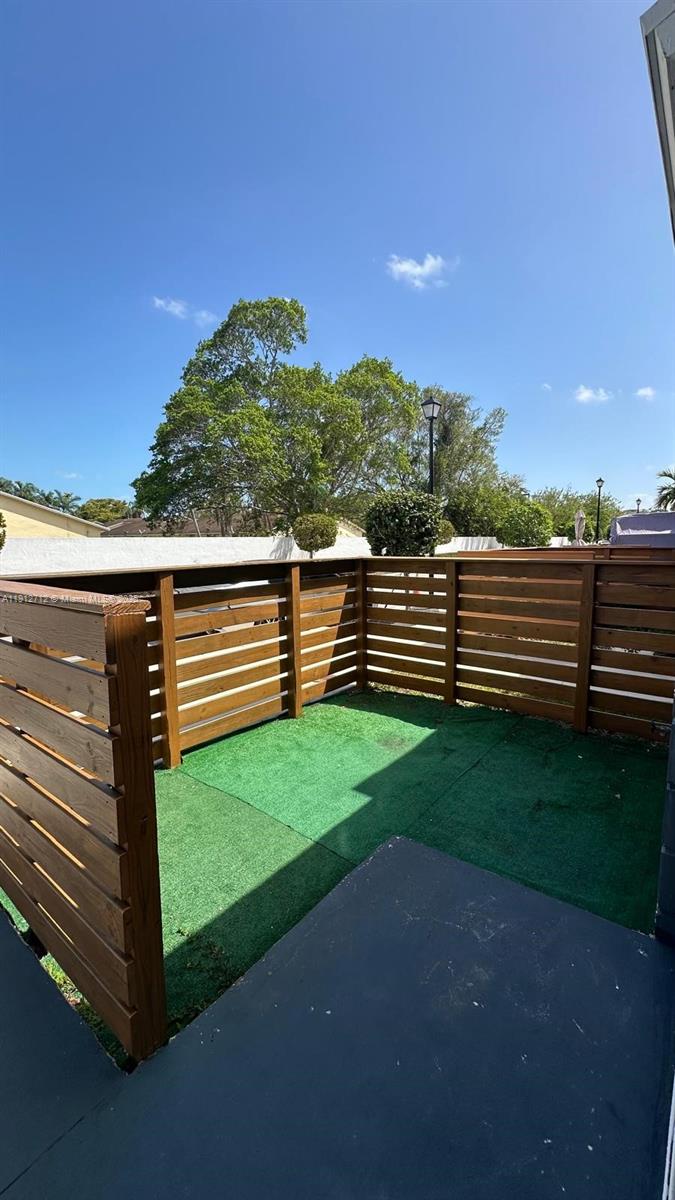 SOUTH KENDALL TOWNHOMES - Residential Lease