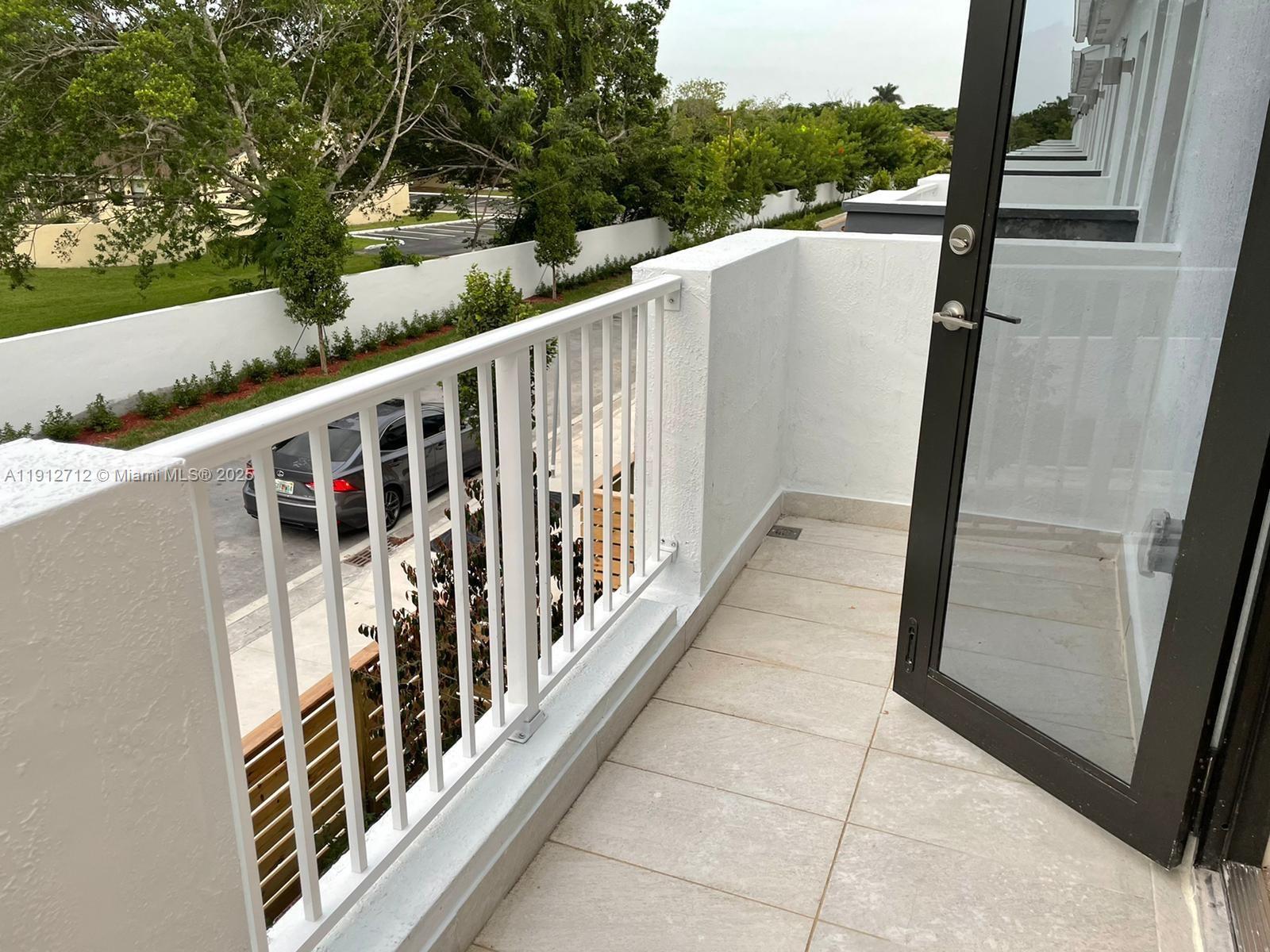 SOUTH KENDALL TOWNHOMES - Residential Lease