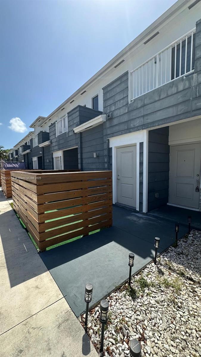 SOUTH KENDALL TOWNHOMES - Residential Lease