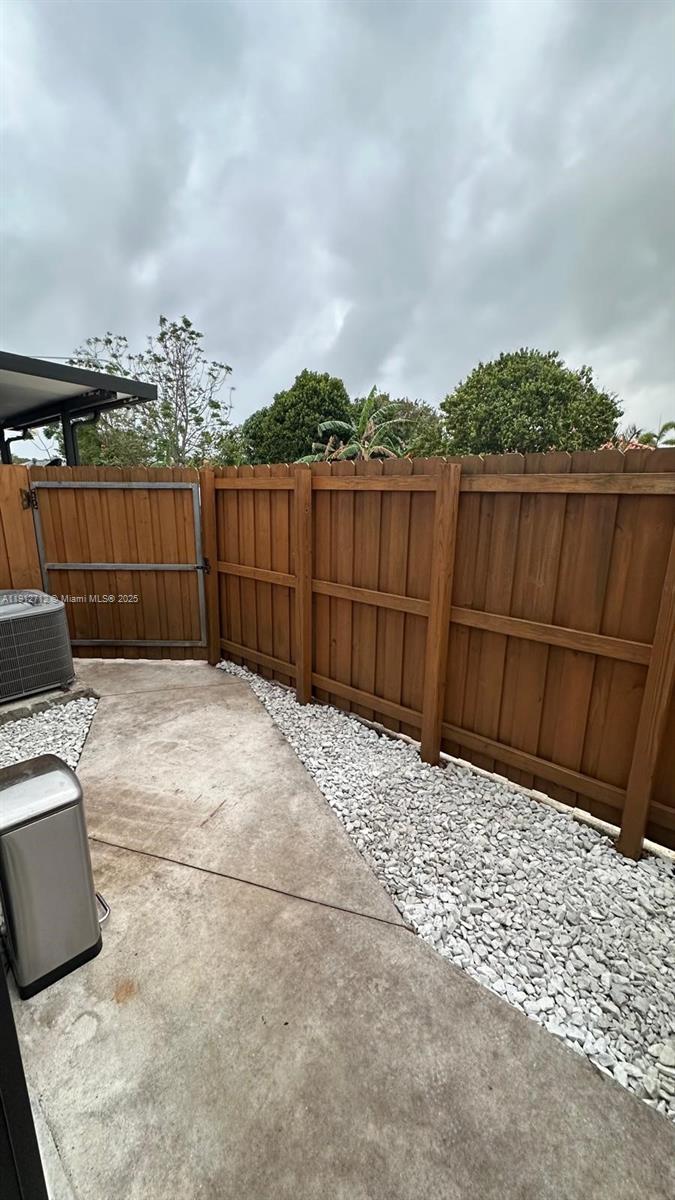 SOUTH KENDALL TOWNHOMES - Residential Lease