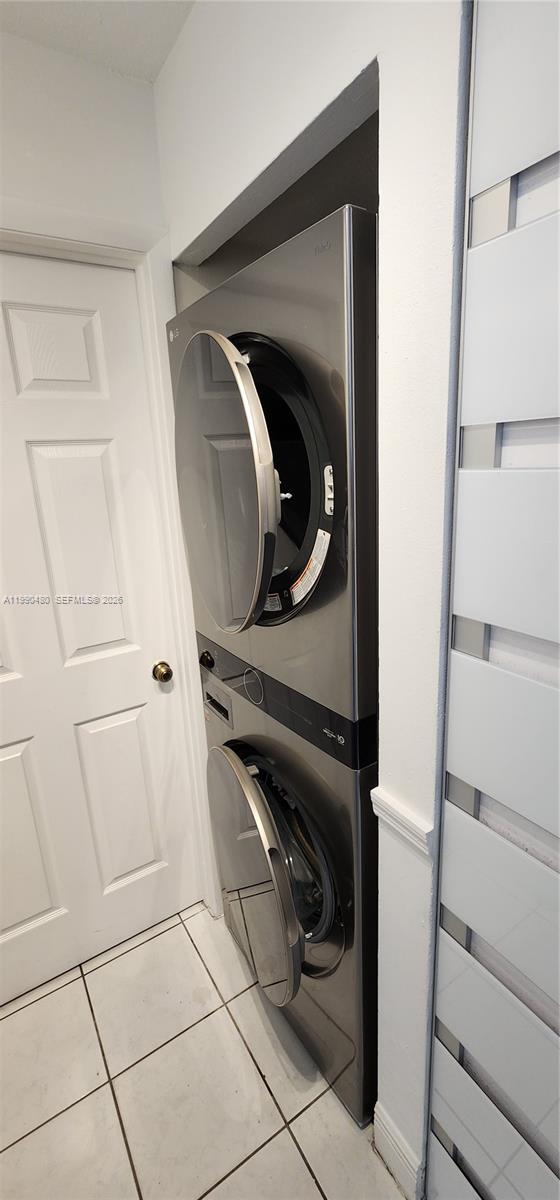 KENDALAIRE VILLAS CONDO - Residential