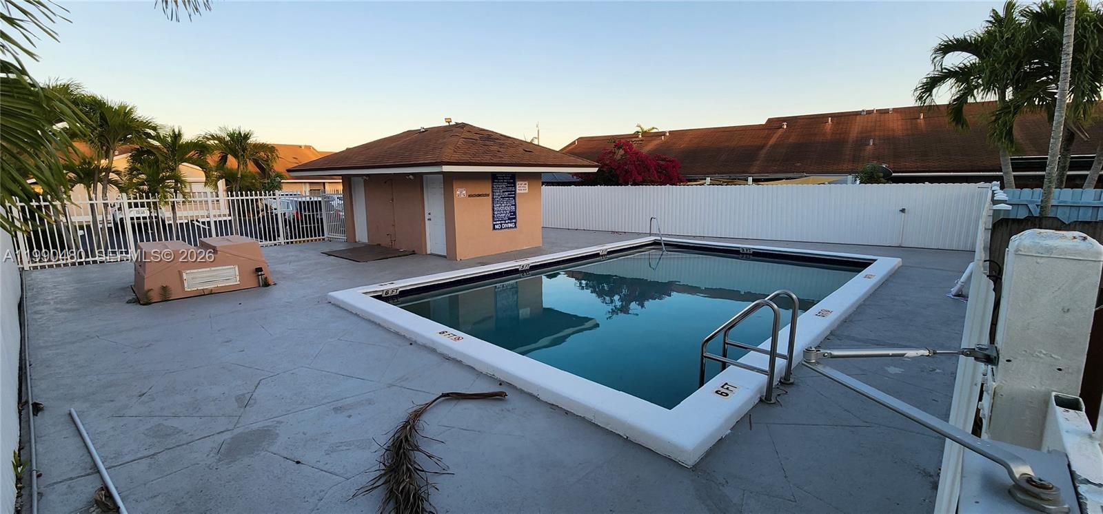 KENDALAIRE VILLAS CONDO - Residential