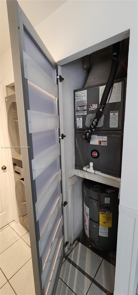 KENDALAIRE VILLAS CONDO - Residential