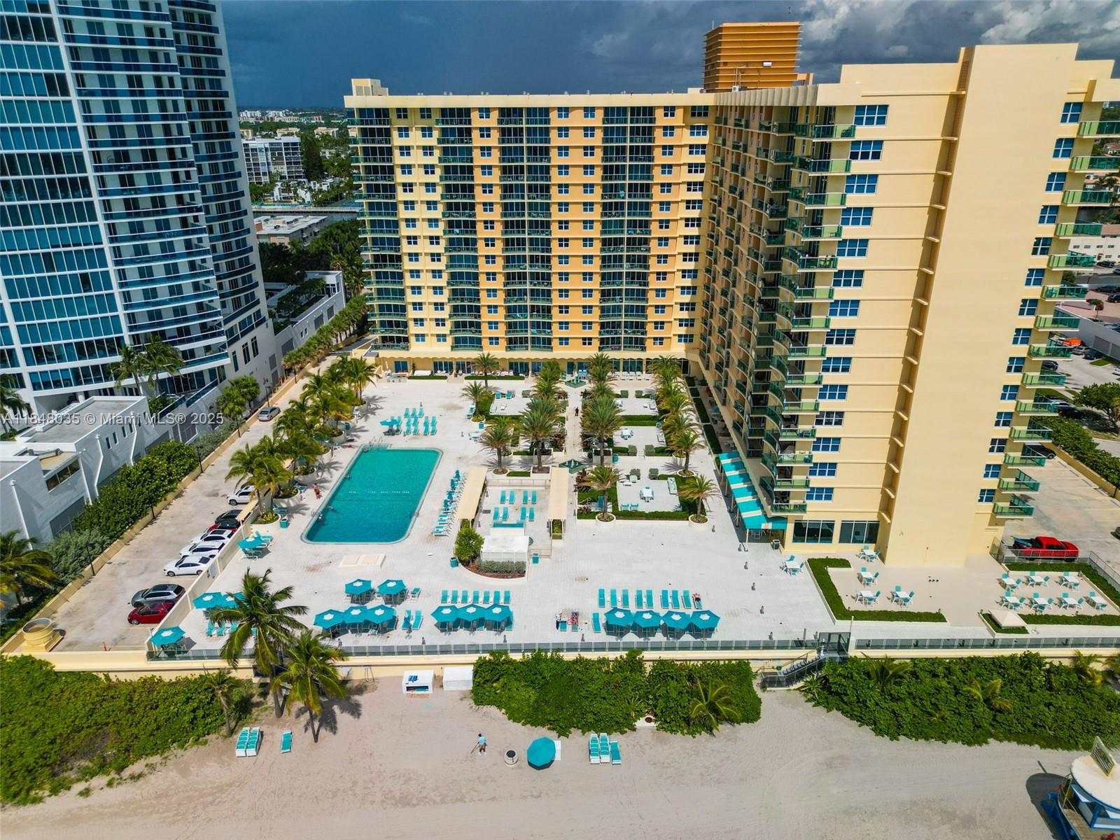 WAVE CONDOMINIMUM - Residential Lease