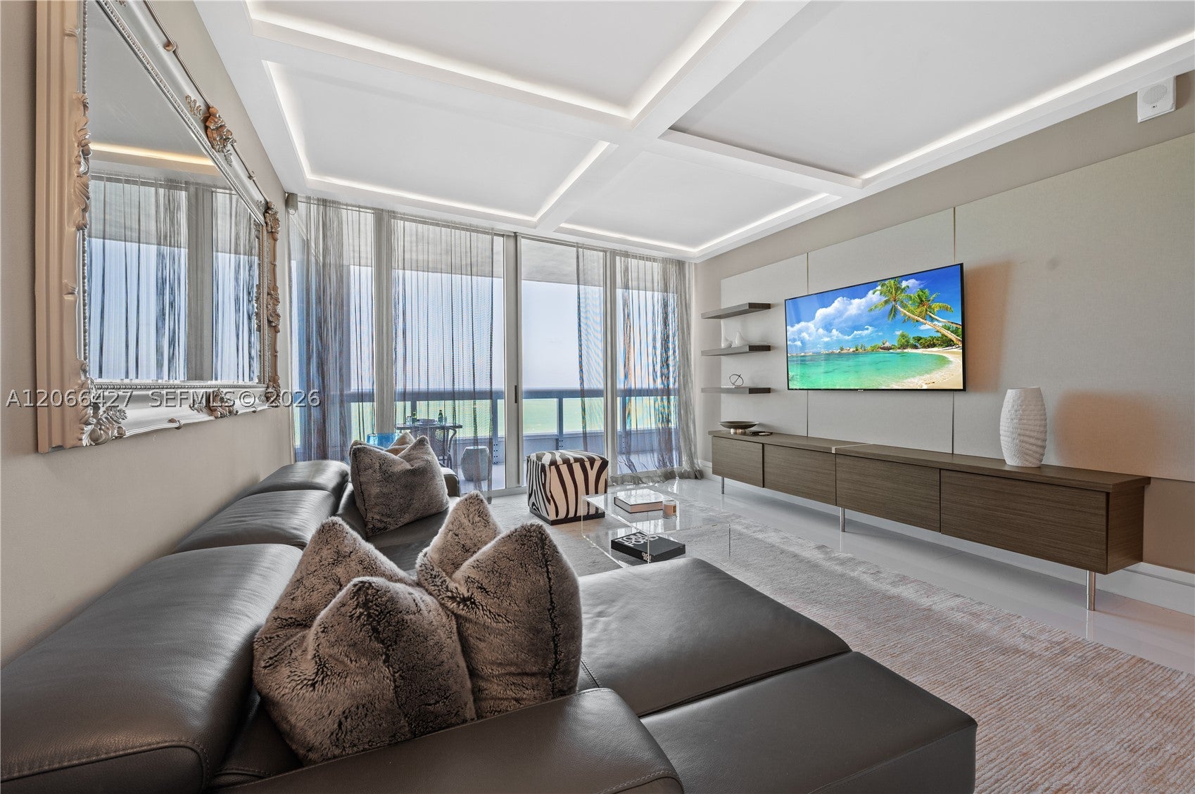 6899 Collins Ave