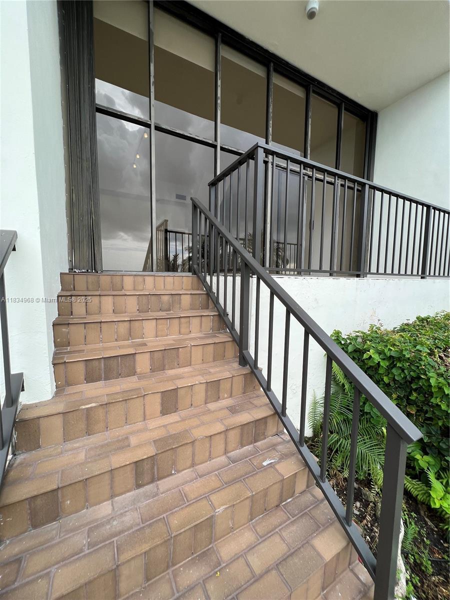 1915 Brickell Ave TH16