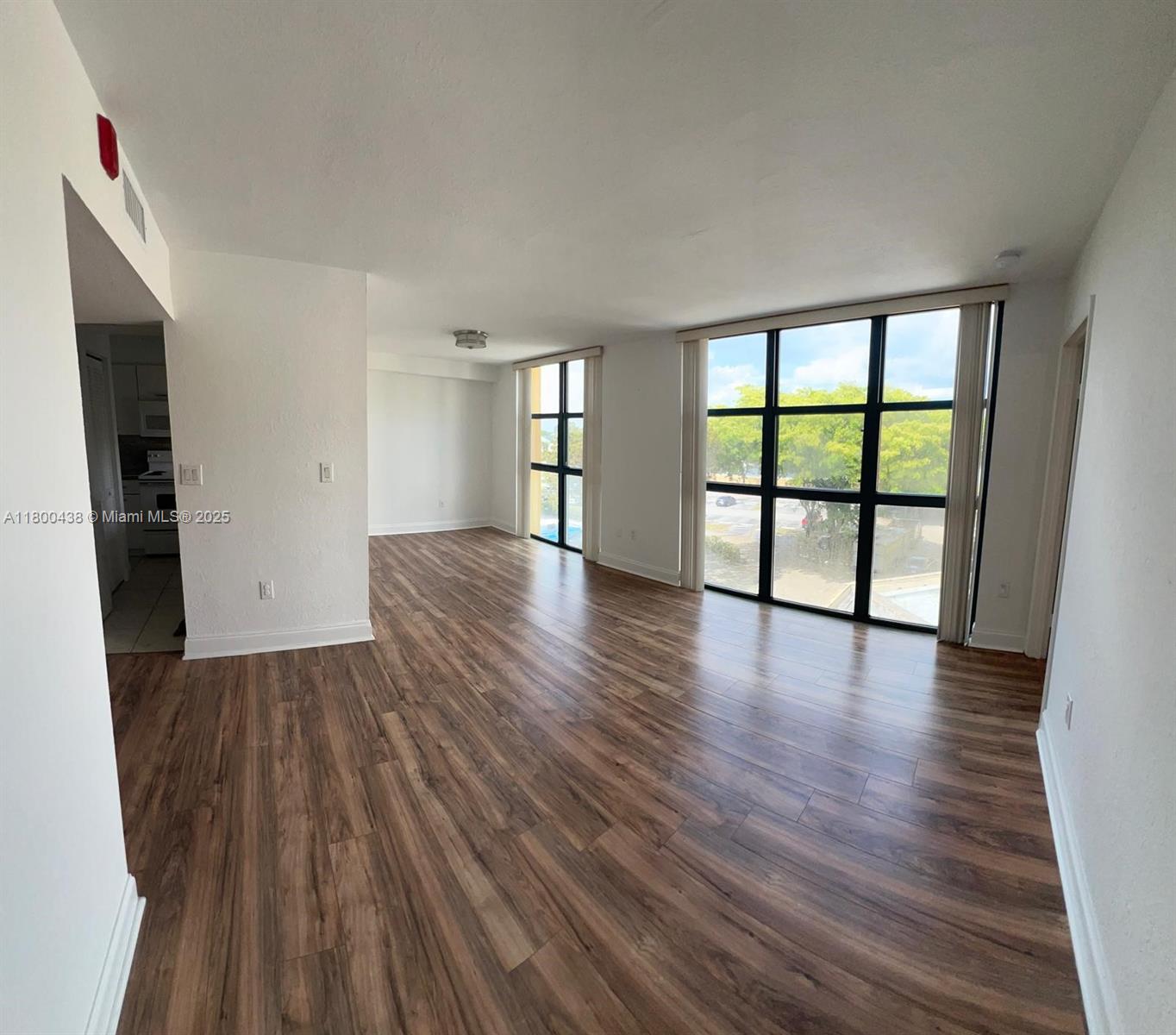 11750 Sw 18th St 422-1, Miami, Broward County, Florida - 1 Bedrooms  
1 Bathrooms - 