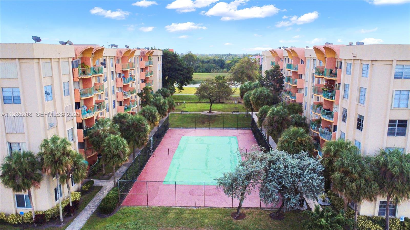 THE FOUNTAINS AT FONTAINE - Residential