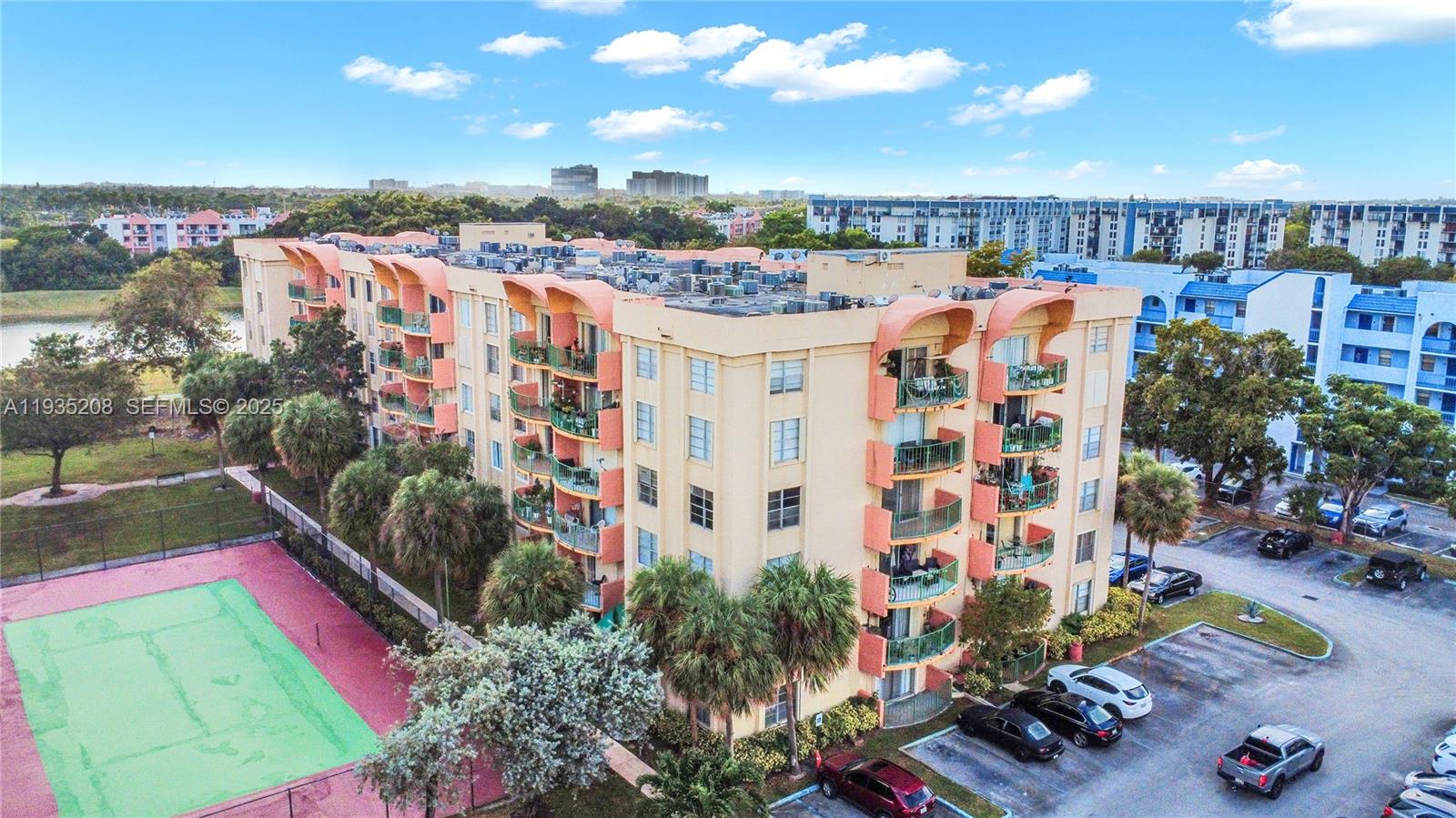 THE FOUNTAINS AT FONTAINE - Residential