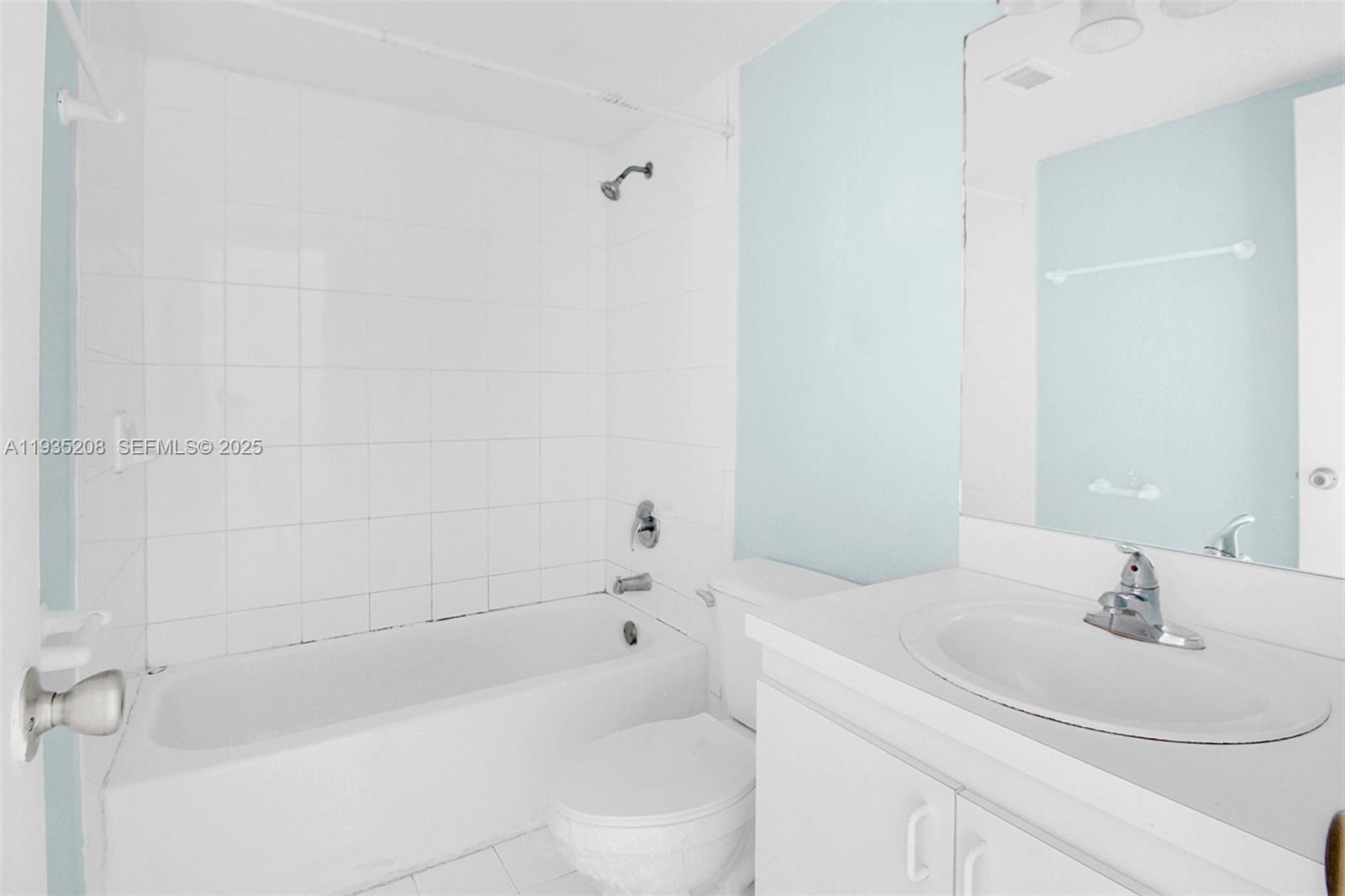 THE FOUNTAINS AT FONTAINE - Residential