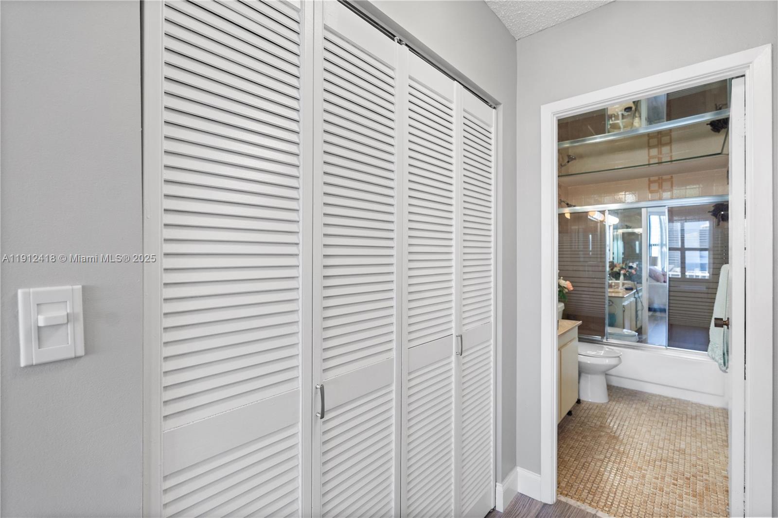 OLYMPUS CONDO PHASE - Residential Lease