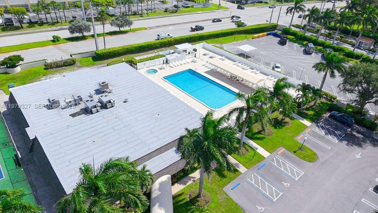 PINES OF DELRAY NORTH CON - Residential