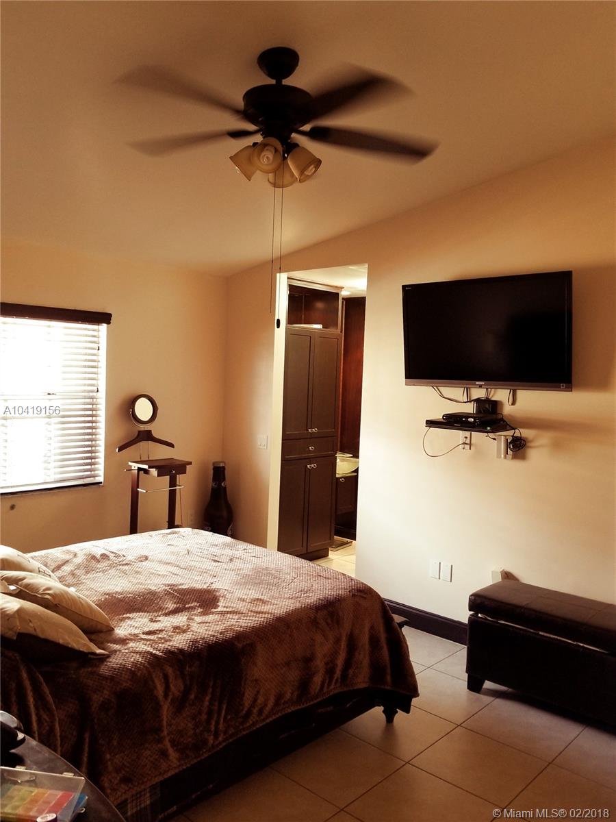 WEST PALM BEACH GARDENS - Residential