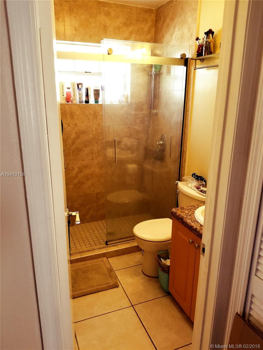 WEST PALM BEACH GARDENS - Residential