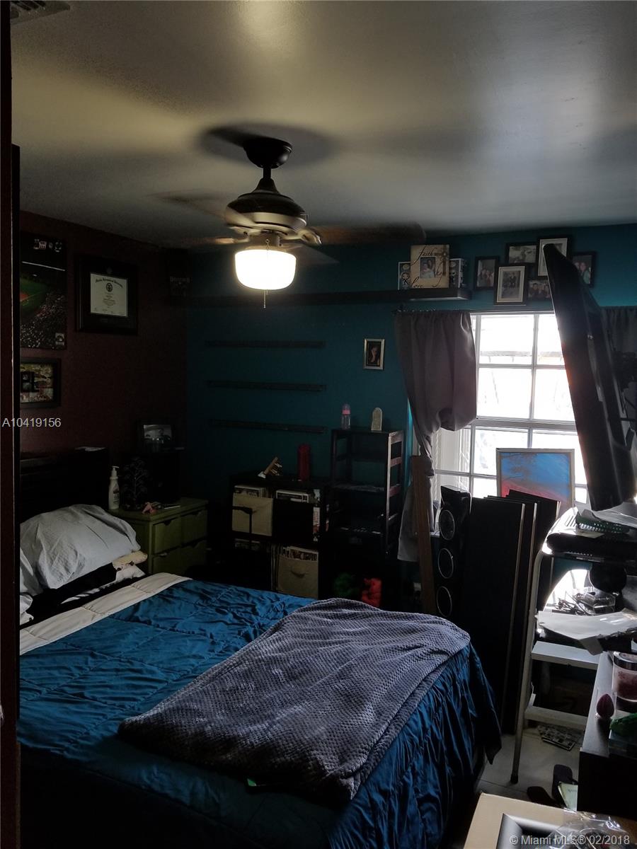 WEST PALM BEACH GARDENS - Residential