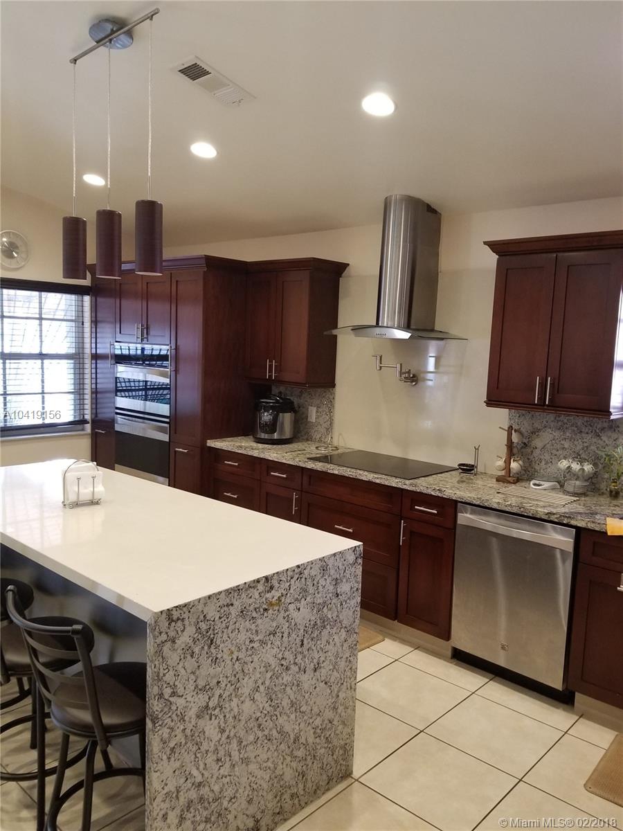 WEST PALM BEACH GARDENS - Residential