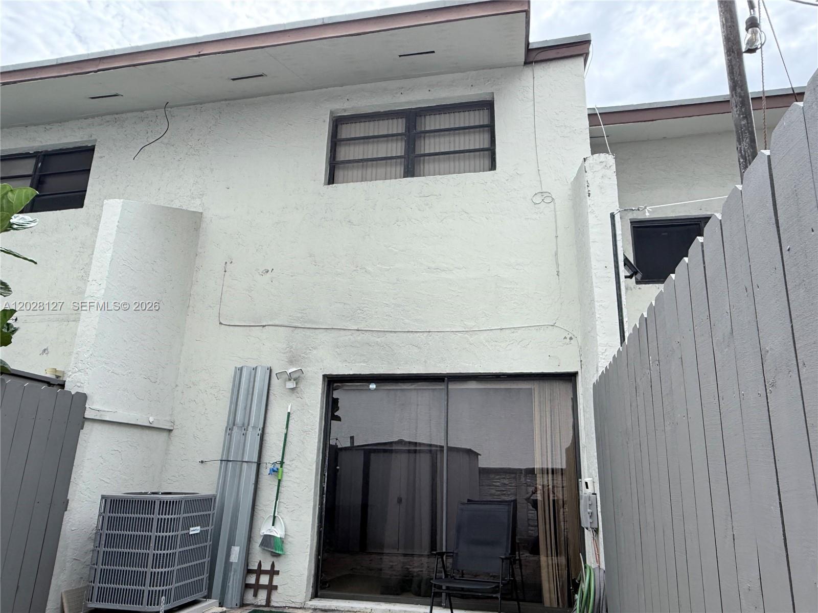RIVER CLUB TOWNHOUSE COND - Residential