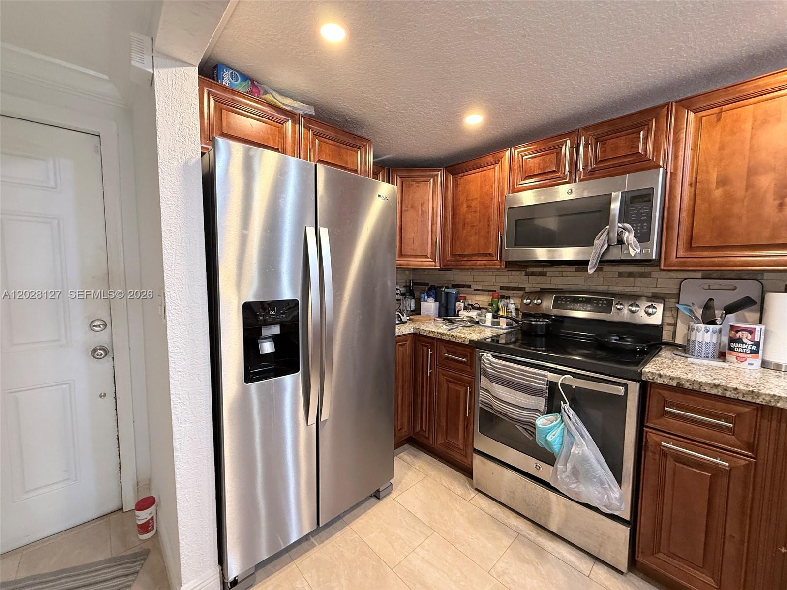 RIVER CLUB TOWNHOUSE COND - Residential