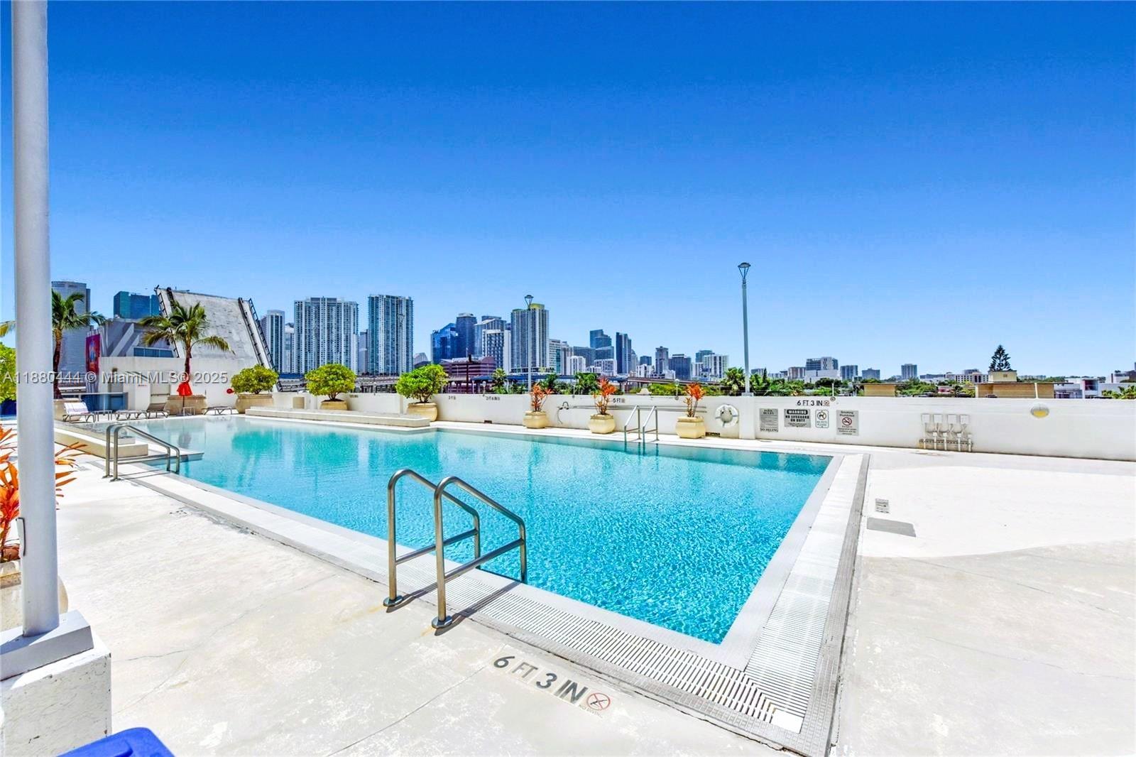 NEO CONDO - Residential