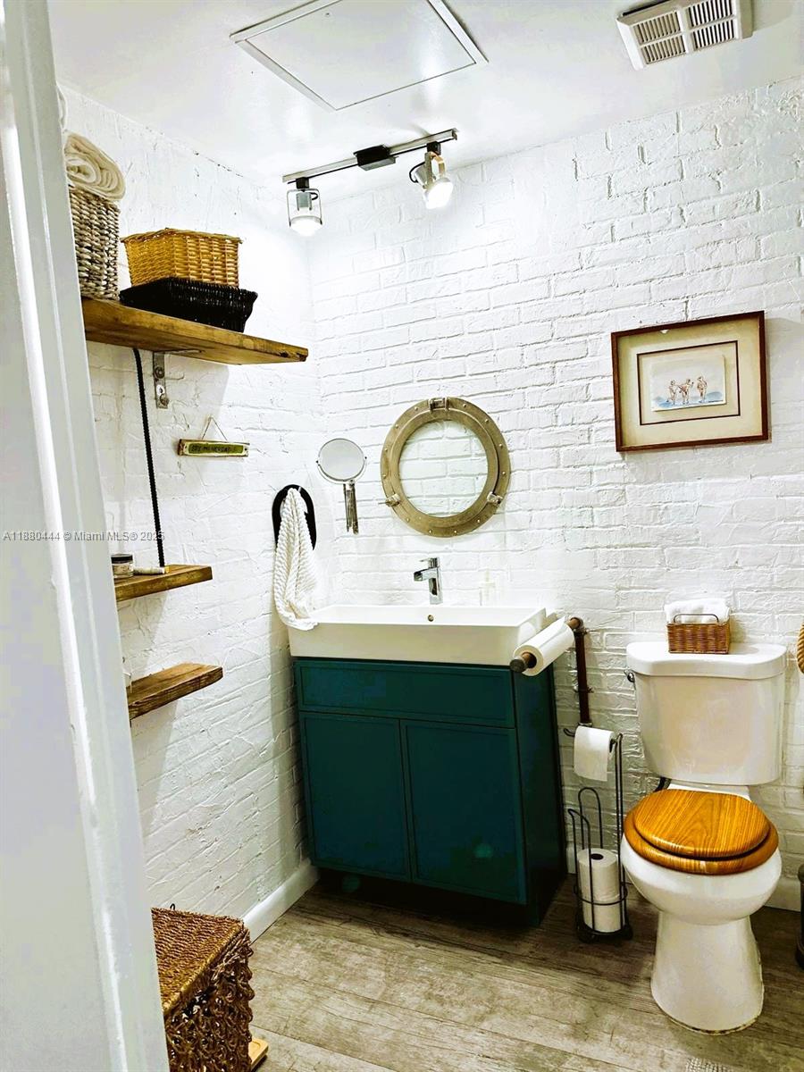 NEO CONDO - Residential